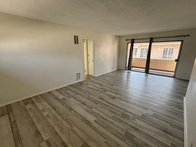 LOS ANGELES Apartment: 1456 Federal Ave.