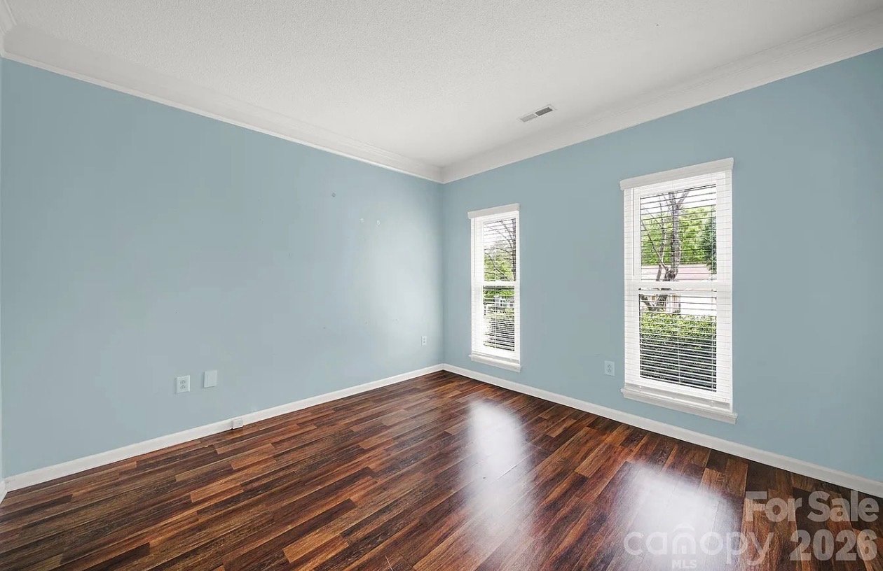Pampa House: 1036 Sierra Dr