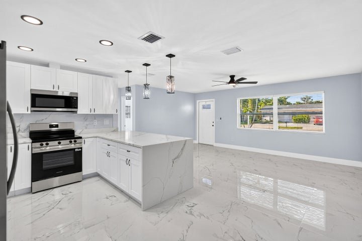 Pompano Beach House: 1531 NE 33rd Street