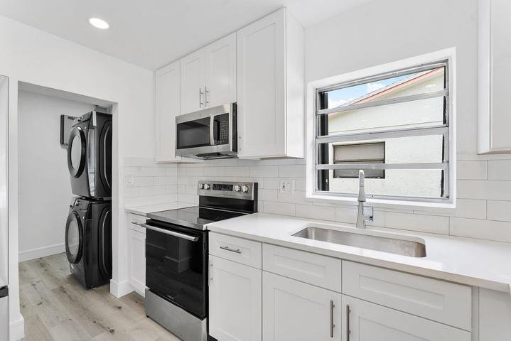 Deerfield Beach House: 488 NW 2nd Terrace