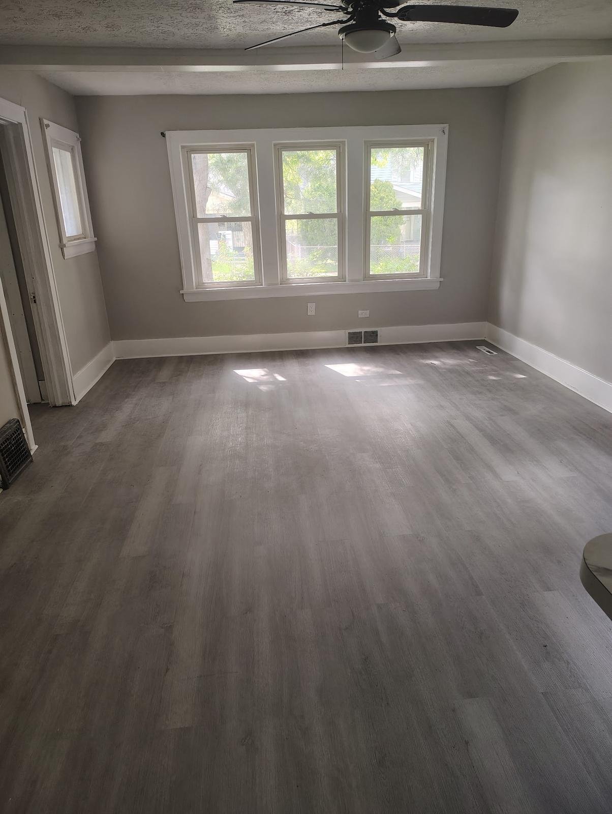 Akron House: 365 Noah Ave
