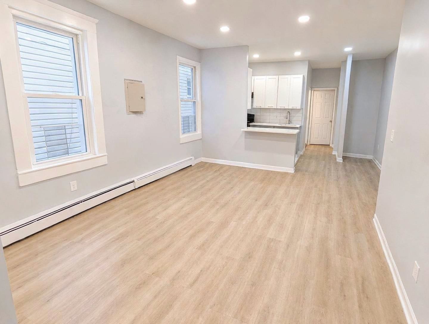 Newark Apartment: 445 Broadway