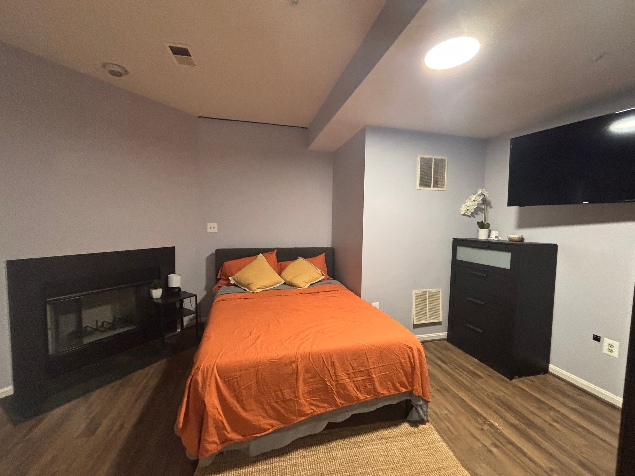 Germantown Single Room: 19135 Highstream Drive