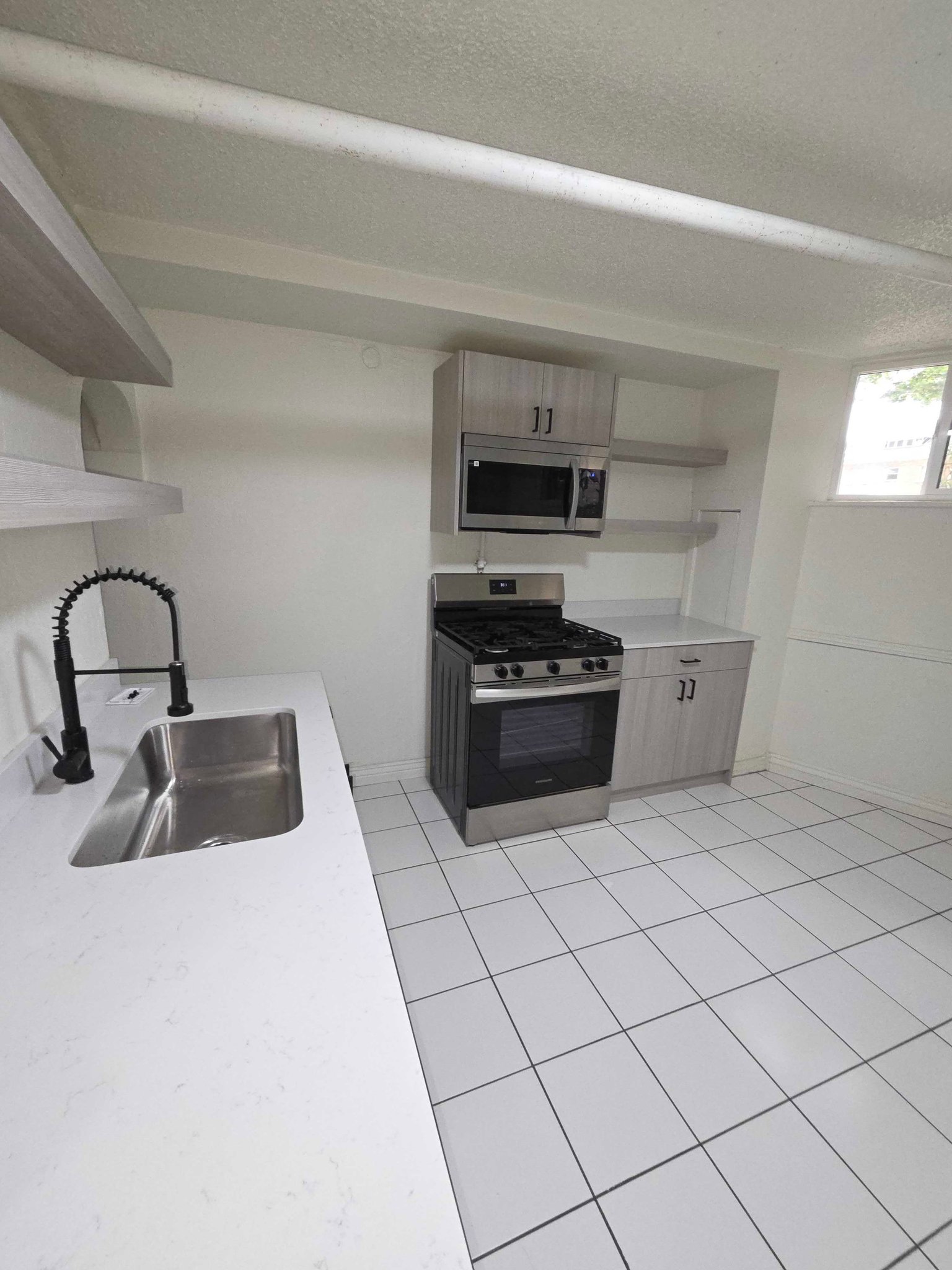 Salt Lake City Apartment: 828 E 100 S