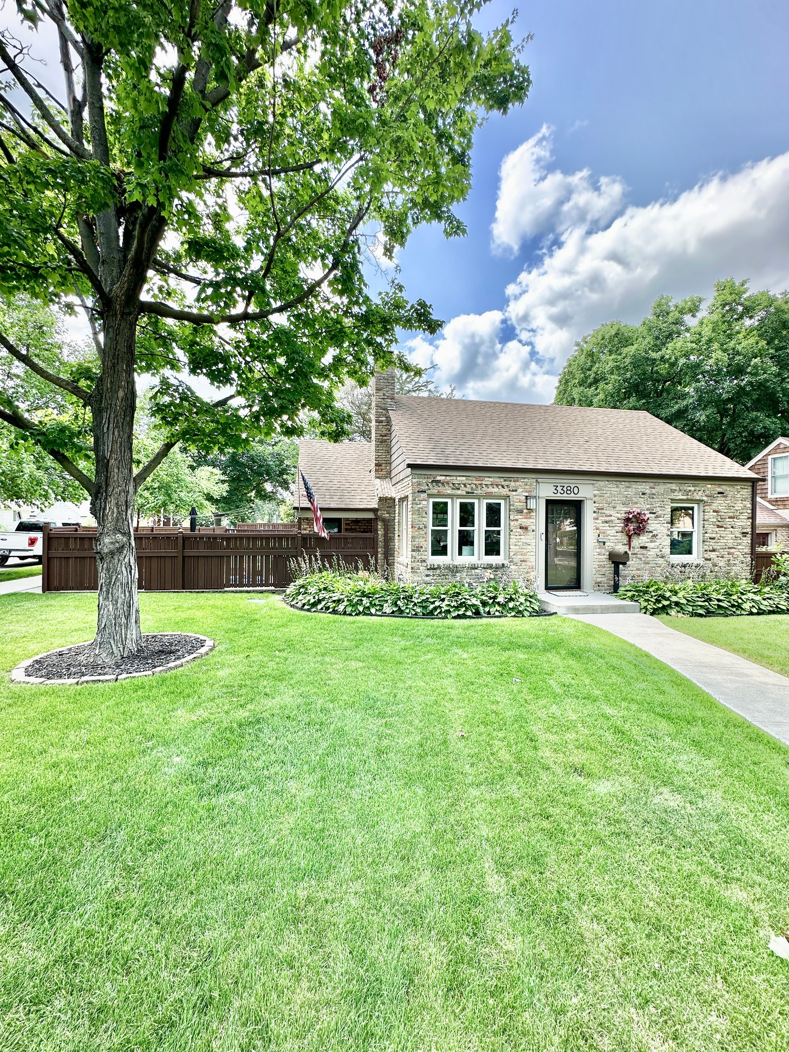 Saint Louis Park House: 3380 Brunswick Ave S