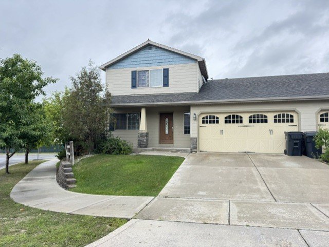 Helena Townhome: 1004 Redpoll Loop