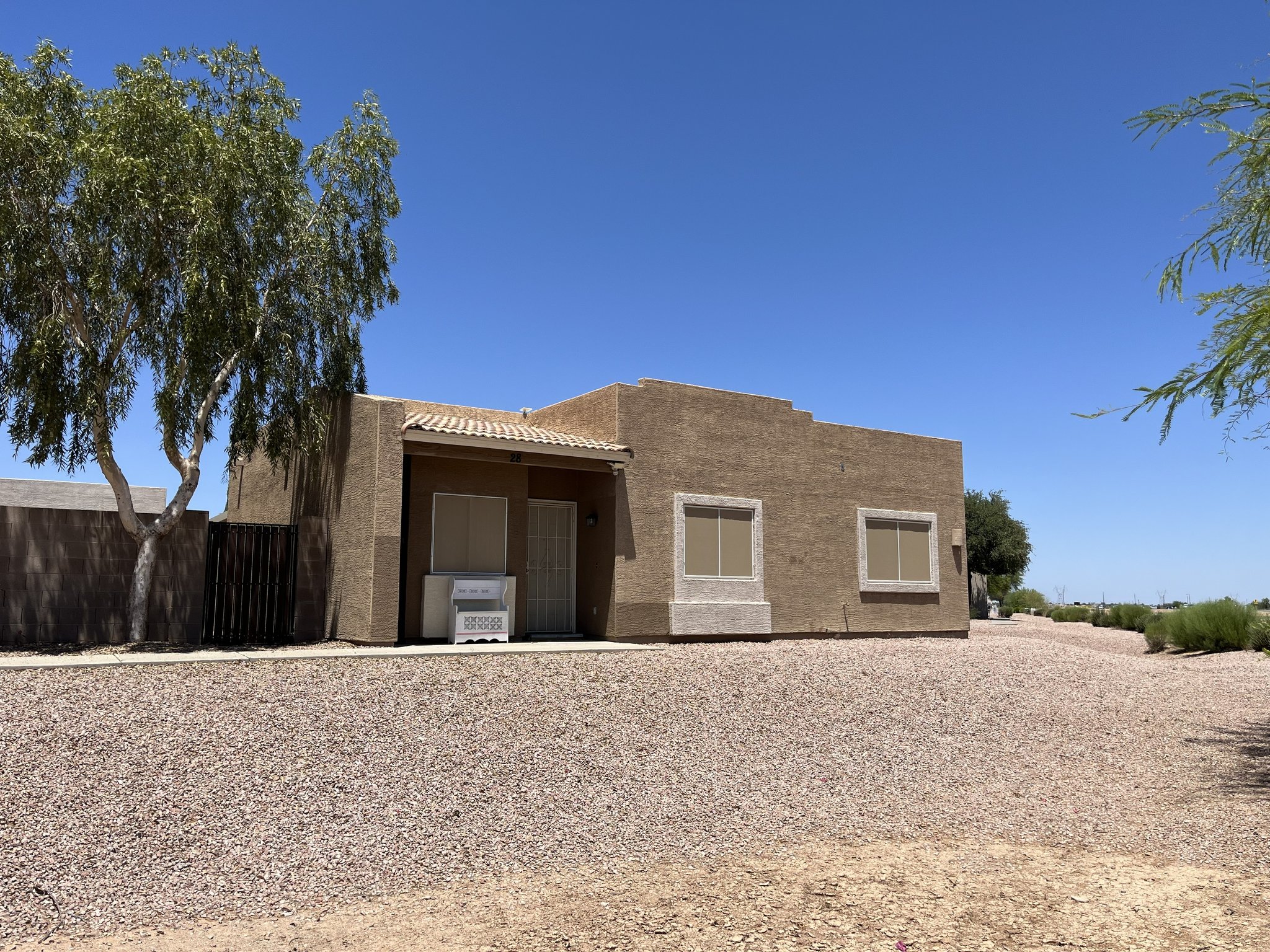 SAN TAN VALLEY House: 2300 E MAGMA ROAD