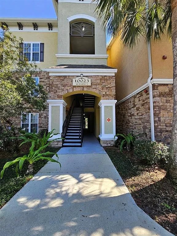 Tampa Condo: 10023 Courtney Palms Blvd