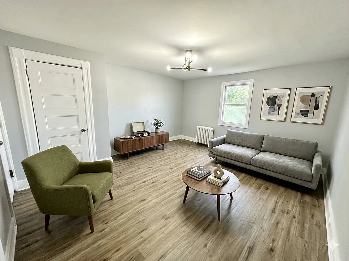 East Orange Apartment: 117 4th Ave