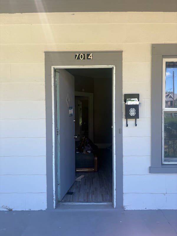 St Louis House: 7014 Greenway Ave