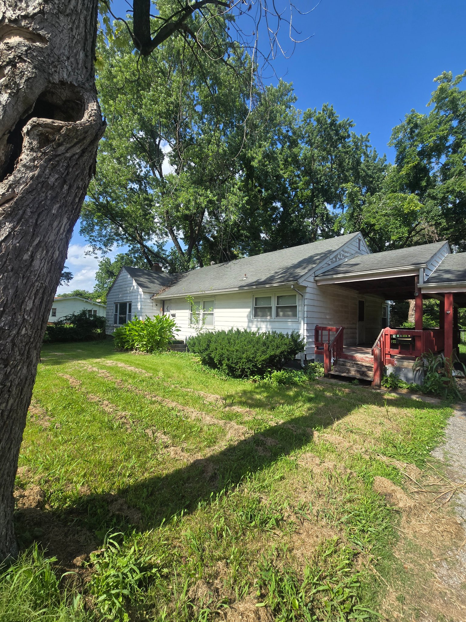 East St. Louis House: 1312 N 51st St