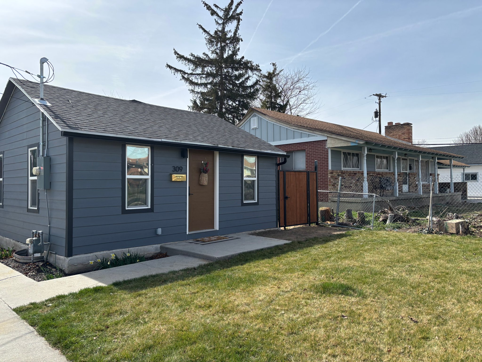 Midvale House: 309 W Wasatch St