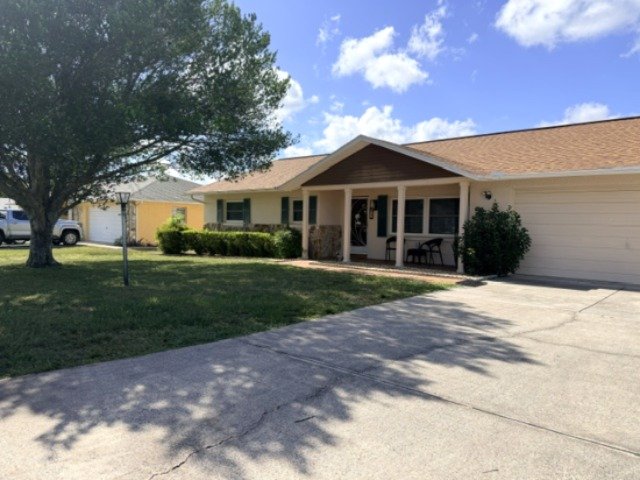 Beverly Hills House: 653 W Buttonbush Drive