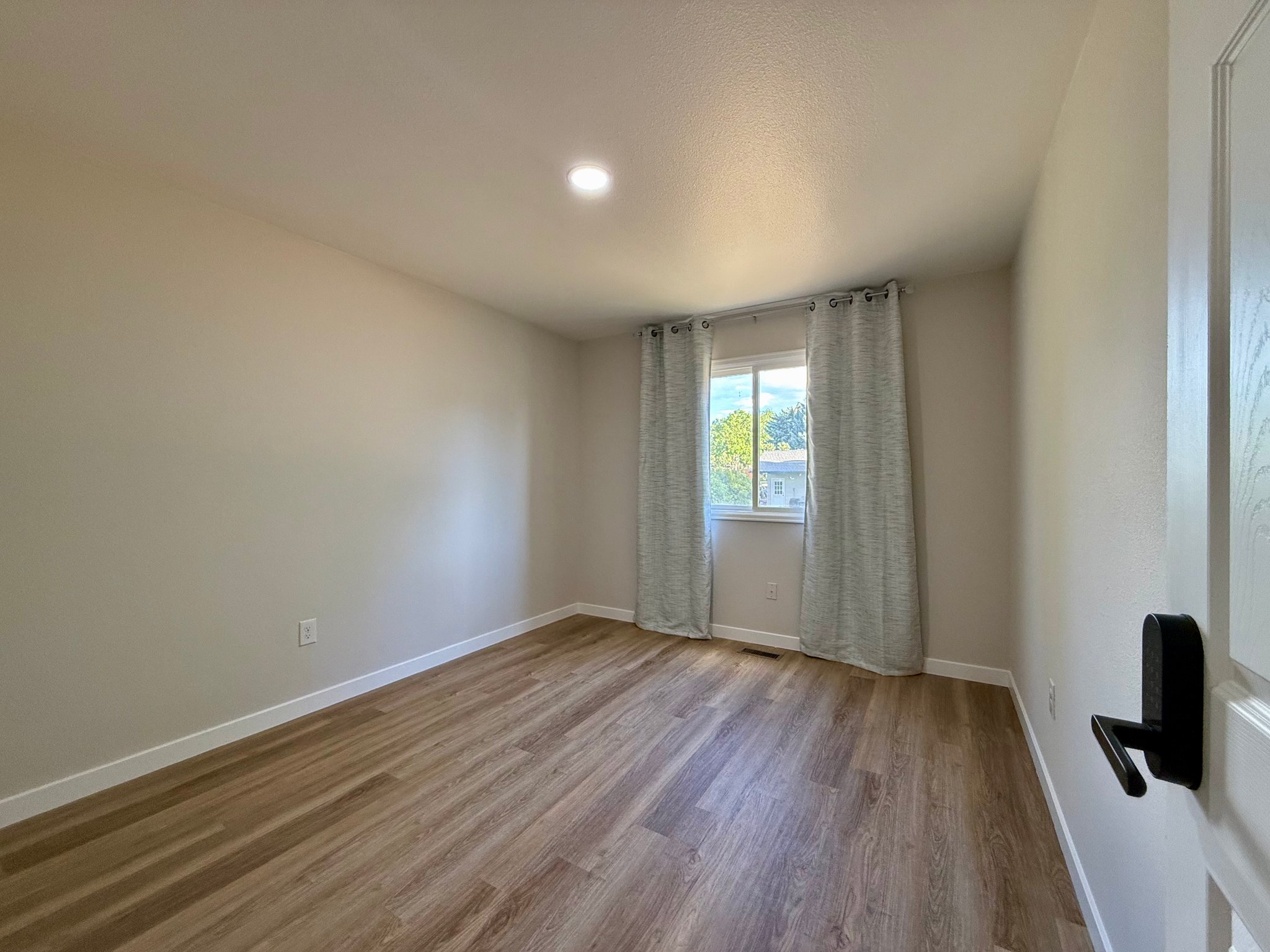 Fort Collins Single Room: 411 Ruby Dr