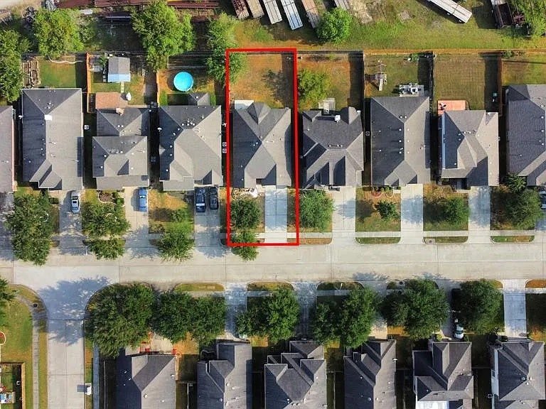 Houston House: 6411 Atlasridge Drive,