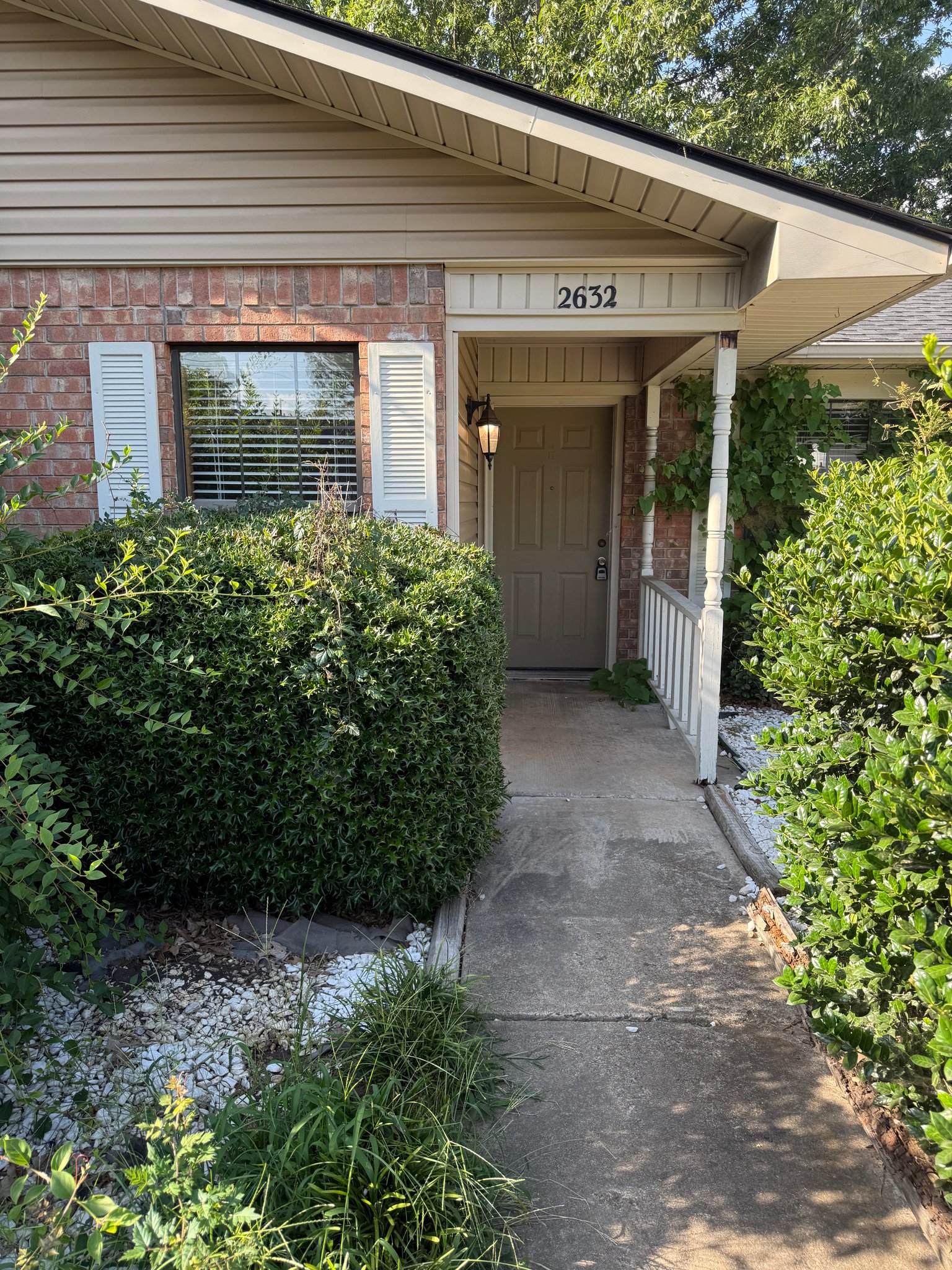 Russellville Condo: 2632 W C St