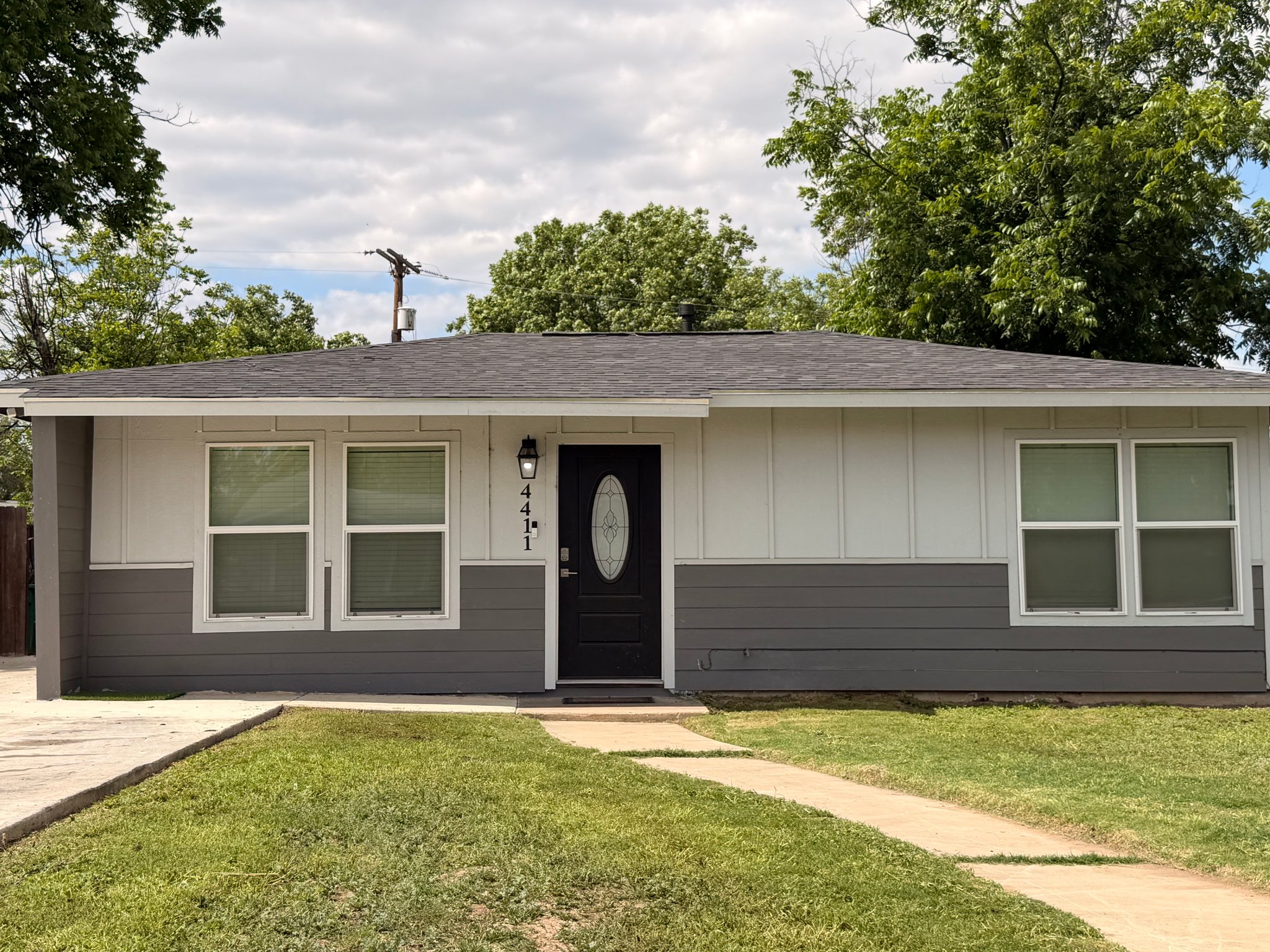 San Antonio House: 4411 Lark