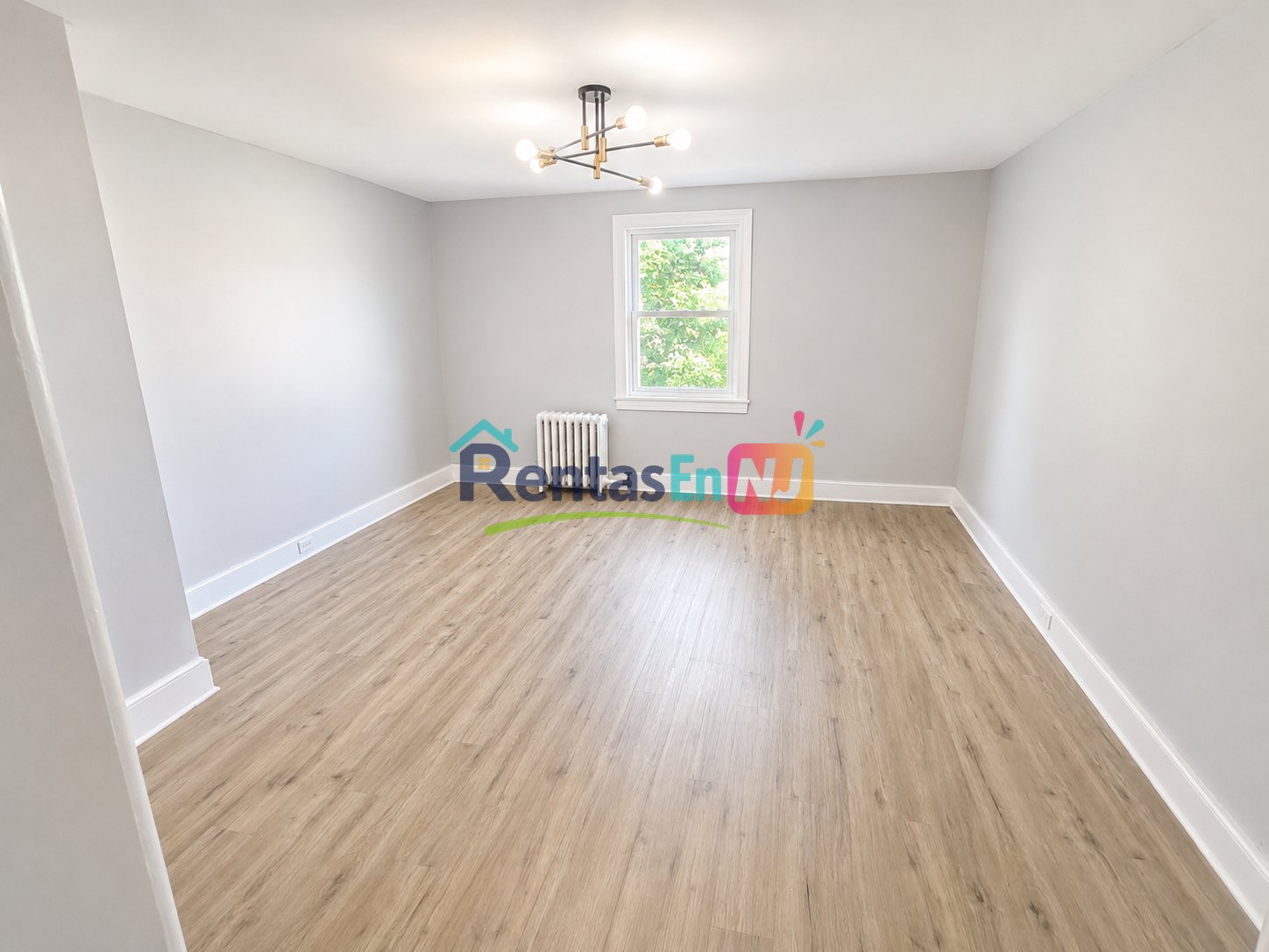 East Orange Condo: 117 4th Ave