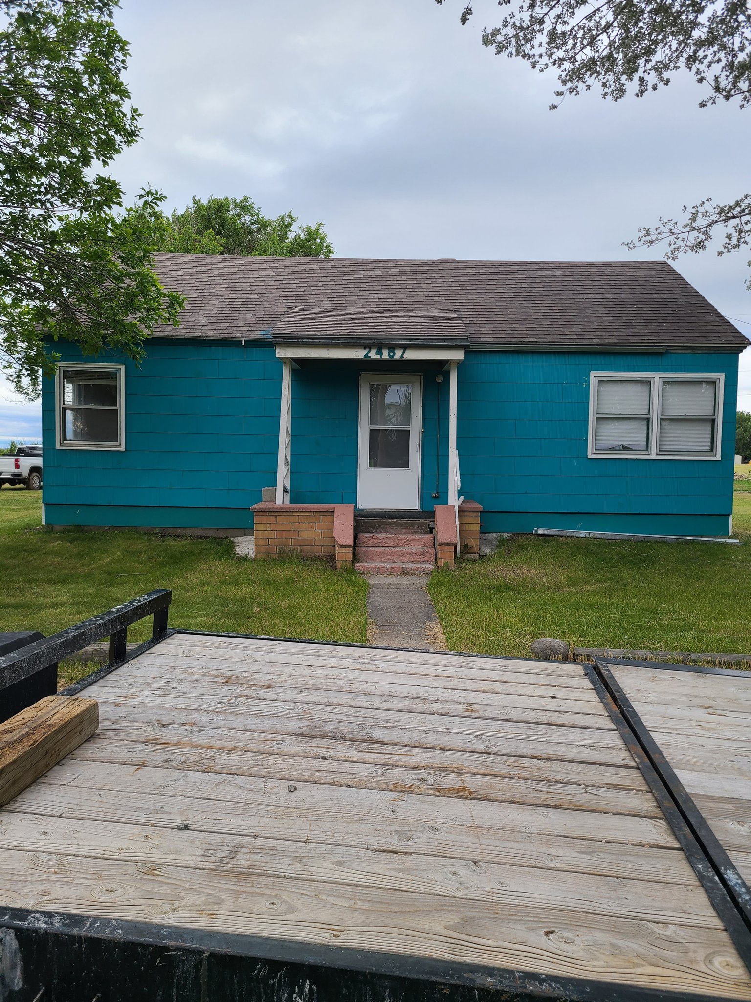 Worden House: 2487 2nd St