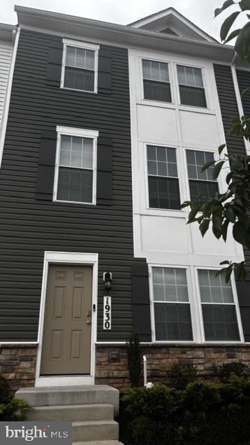 Frederick Townhome: 1930 Fauna Dr
