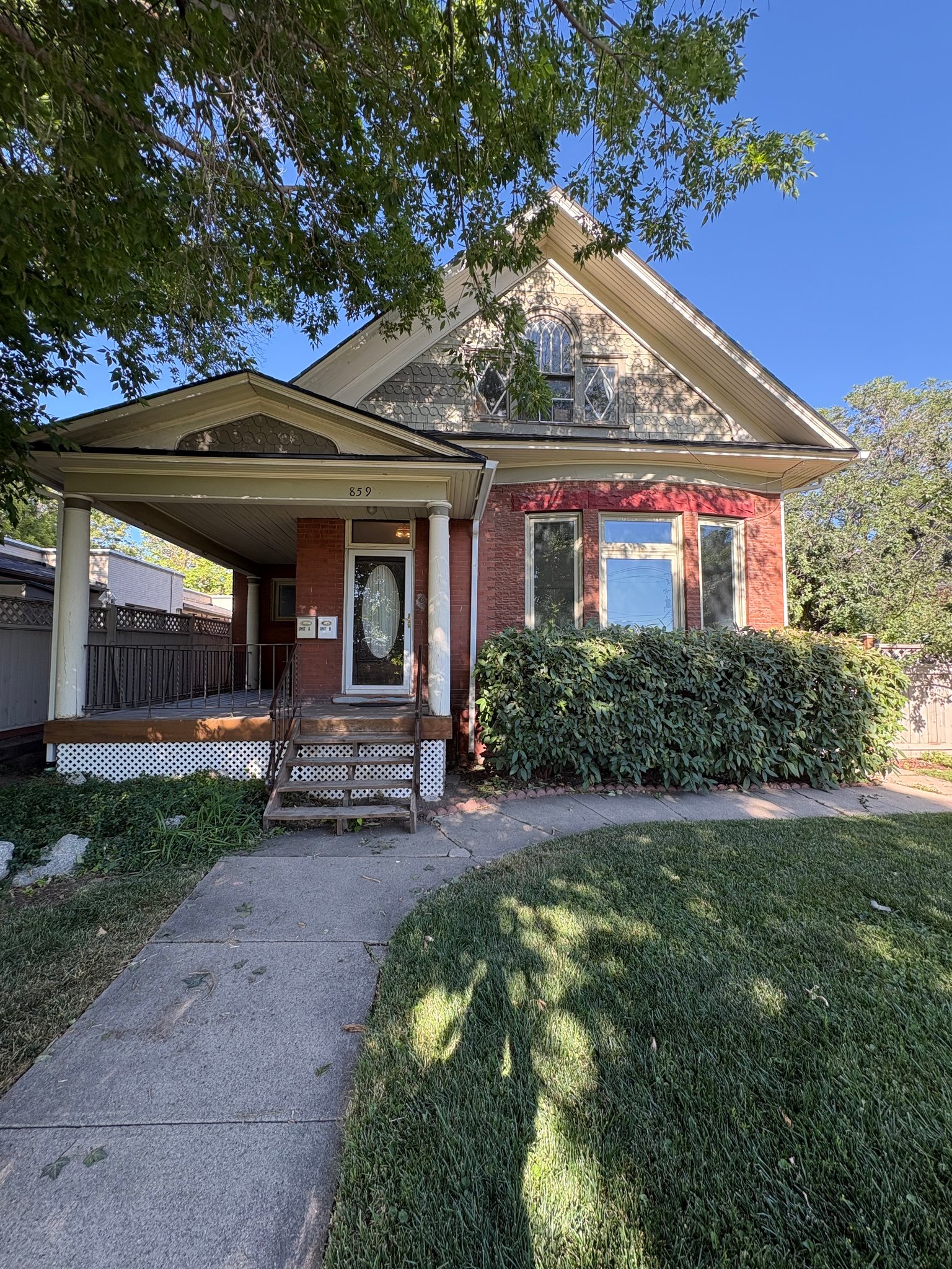 Salt Lake City House: 859 S 900 E