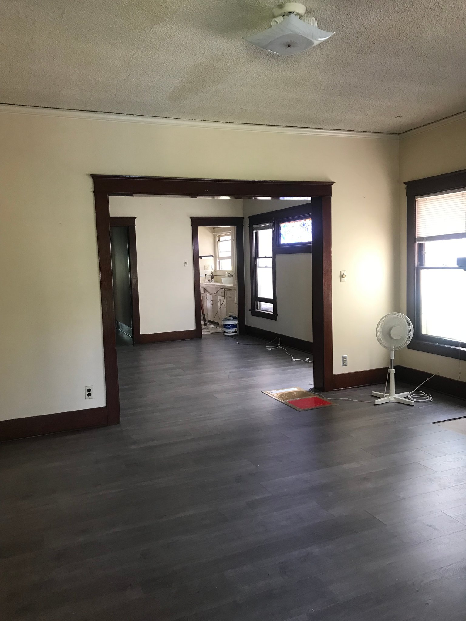 Alhambra House: 429 N Garfield Ave