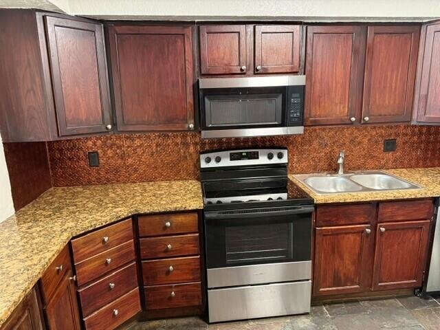 Boca Raton Townhome: 103 NE 28th Street