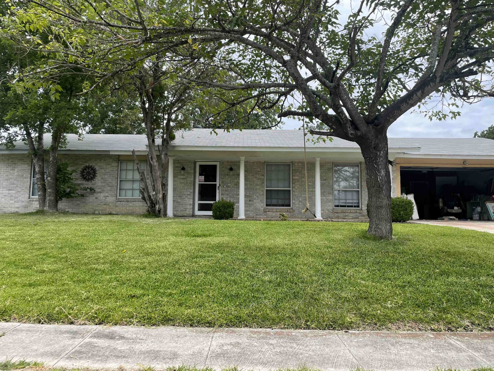 San Antonio House: 8215 Littleport