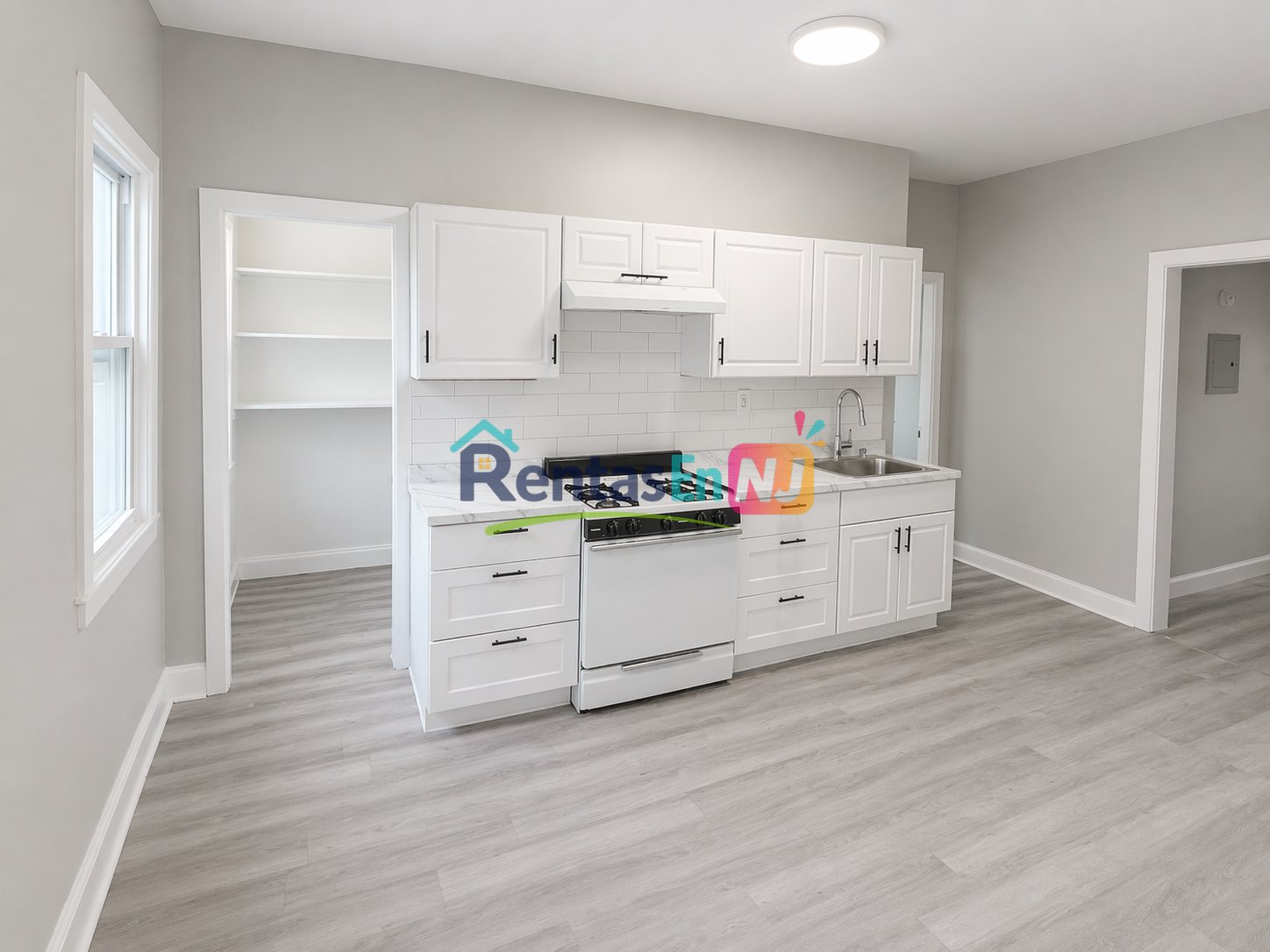 Newark Condo: 71 W Alpine St