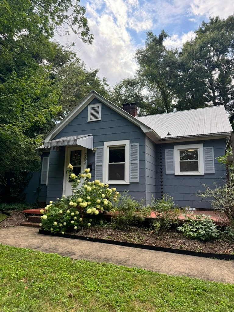 Rutherfordton House: 262 Monfredo St