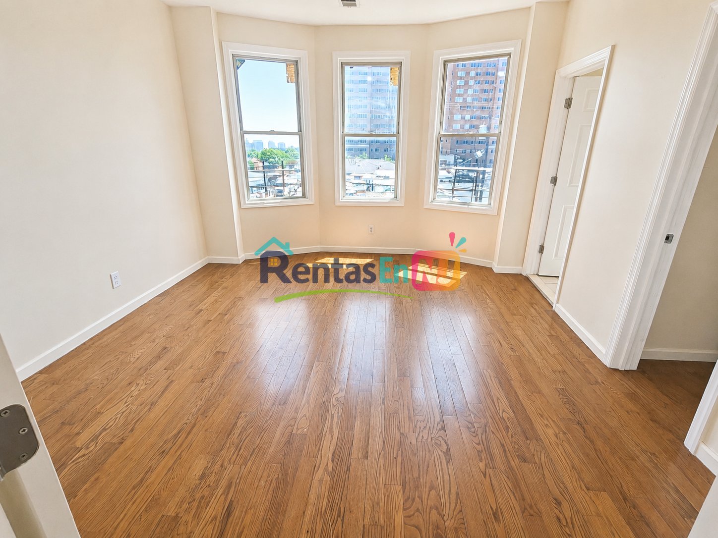 Newark Condo: 85 Littleton Ave