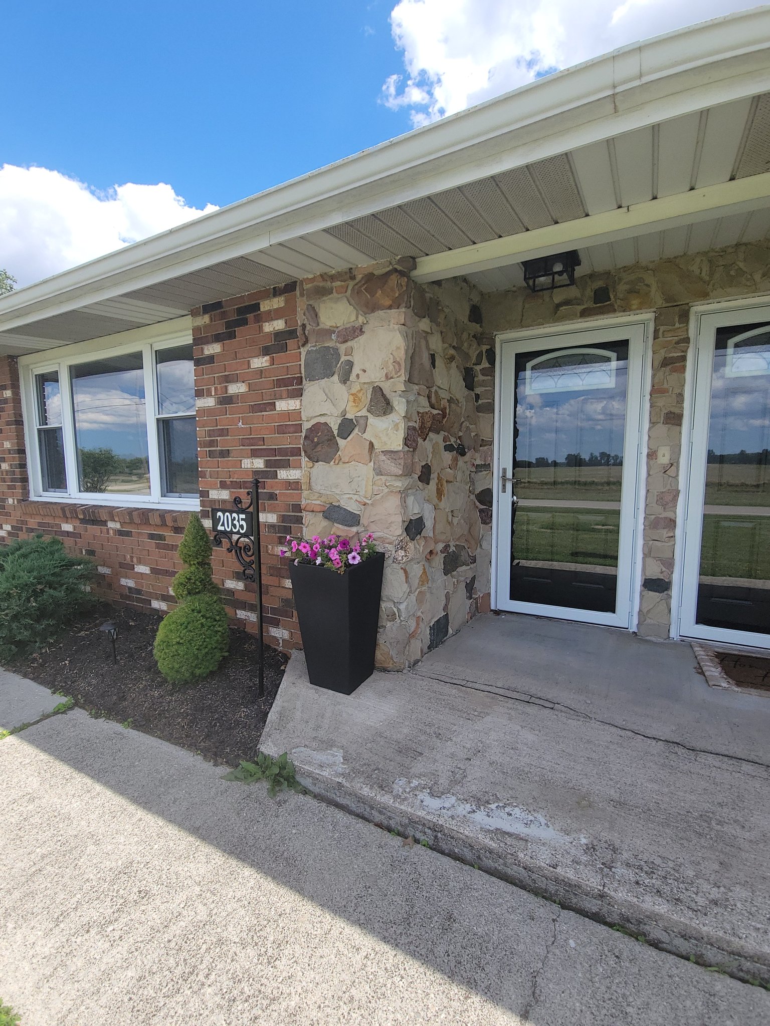 New London Multiplex: 2035 Prospect Rd