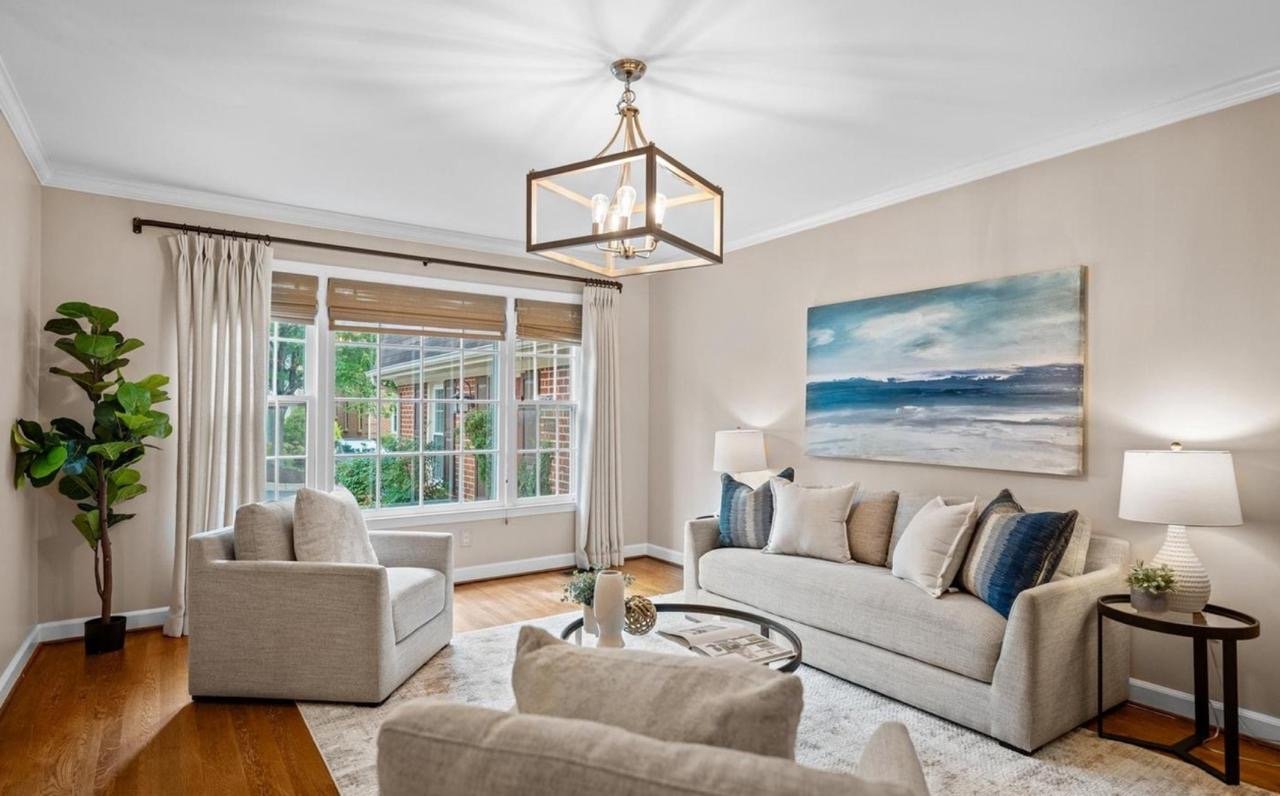 Falls Church House: 3006 Federal Hill Dr