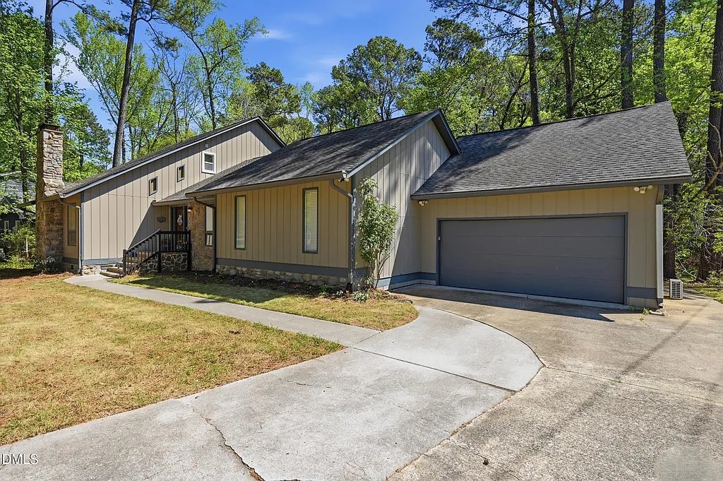 Durham House: 4002 Westfield Dr