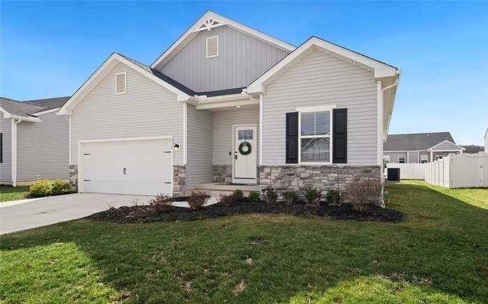 Elyria House: 236 Harvest Way