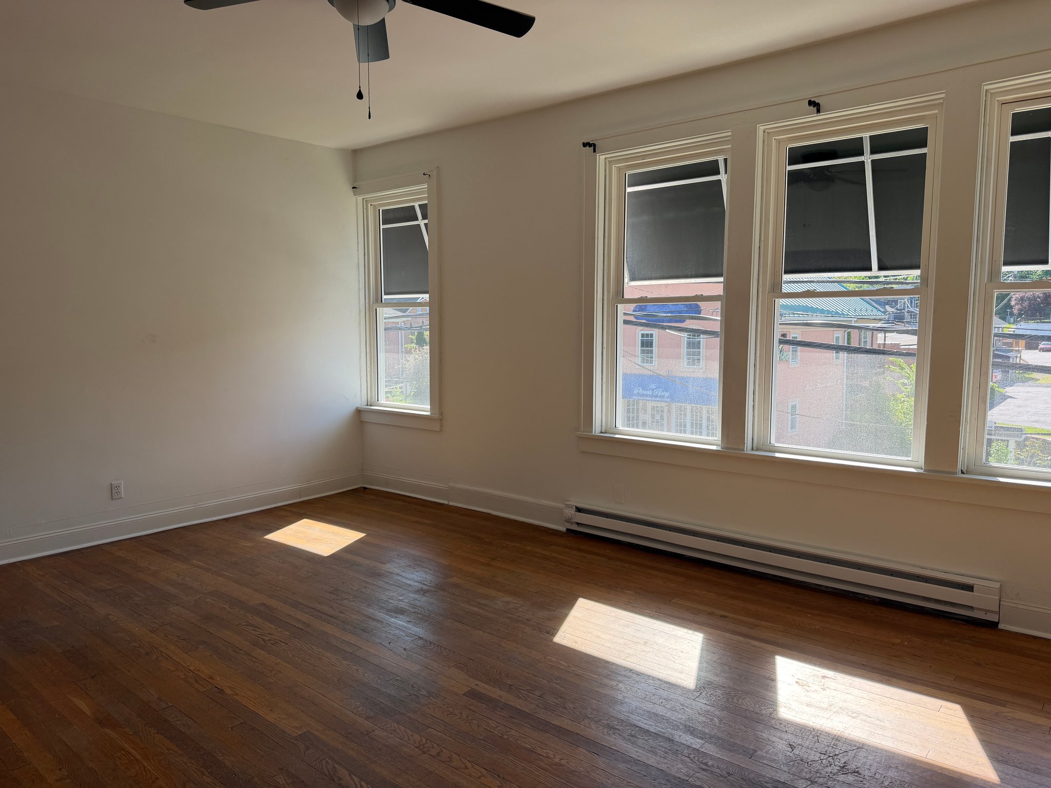 Berkeley Springs Condo: 33 N Washington St