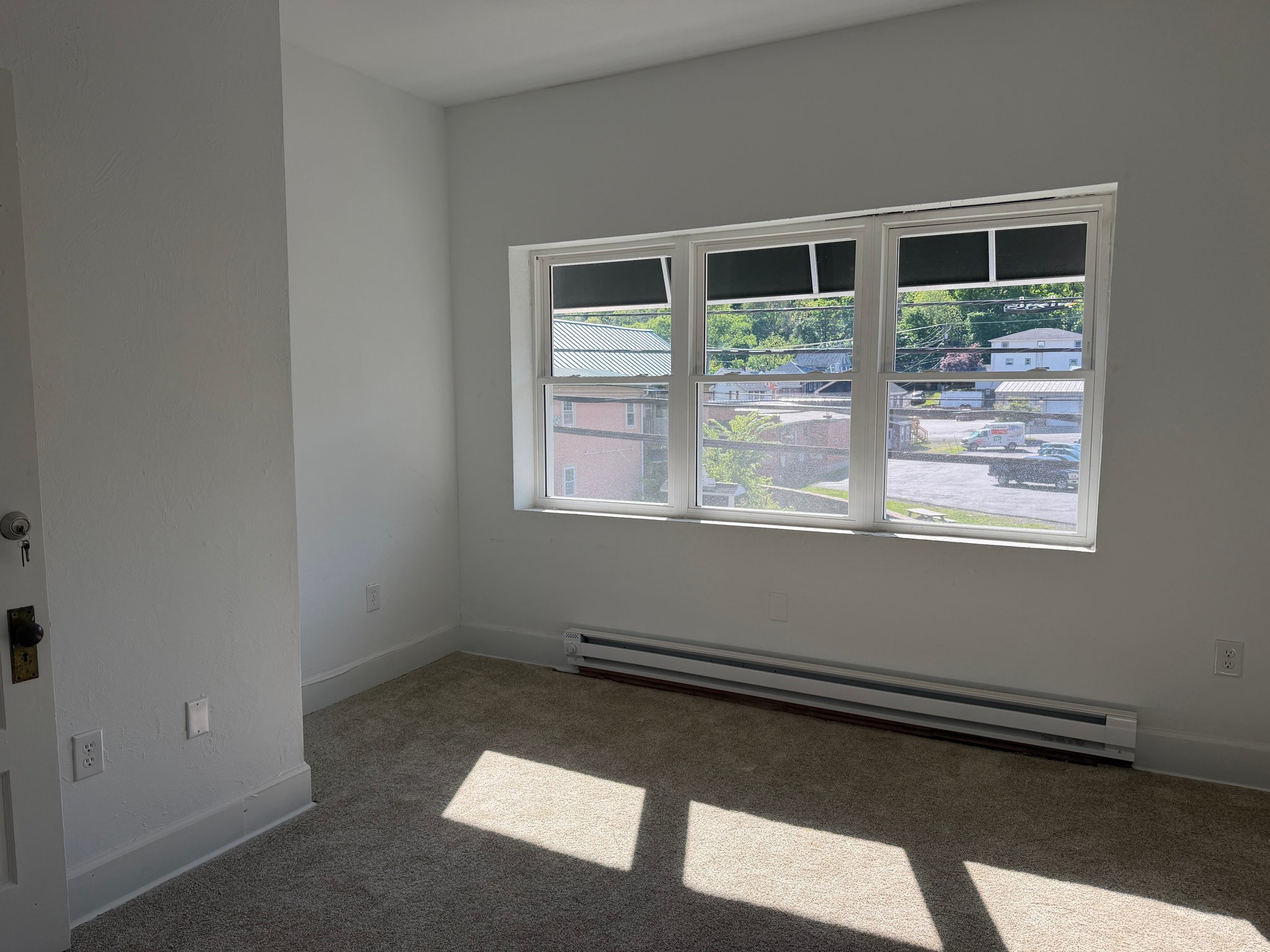 Berkeley Springs Condo: 33 N Washington St