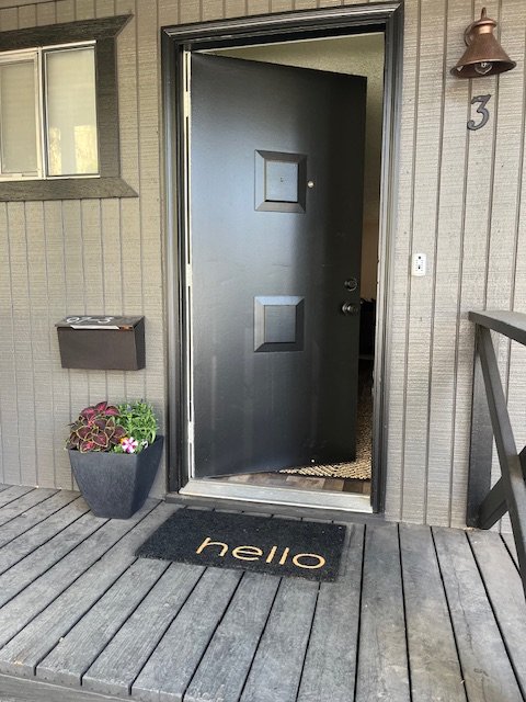 Bend Multiplex: 97 NW Adams Pl