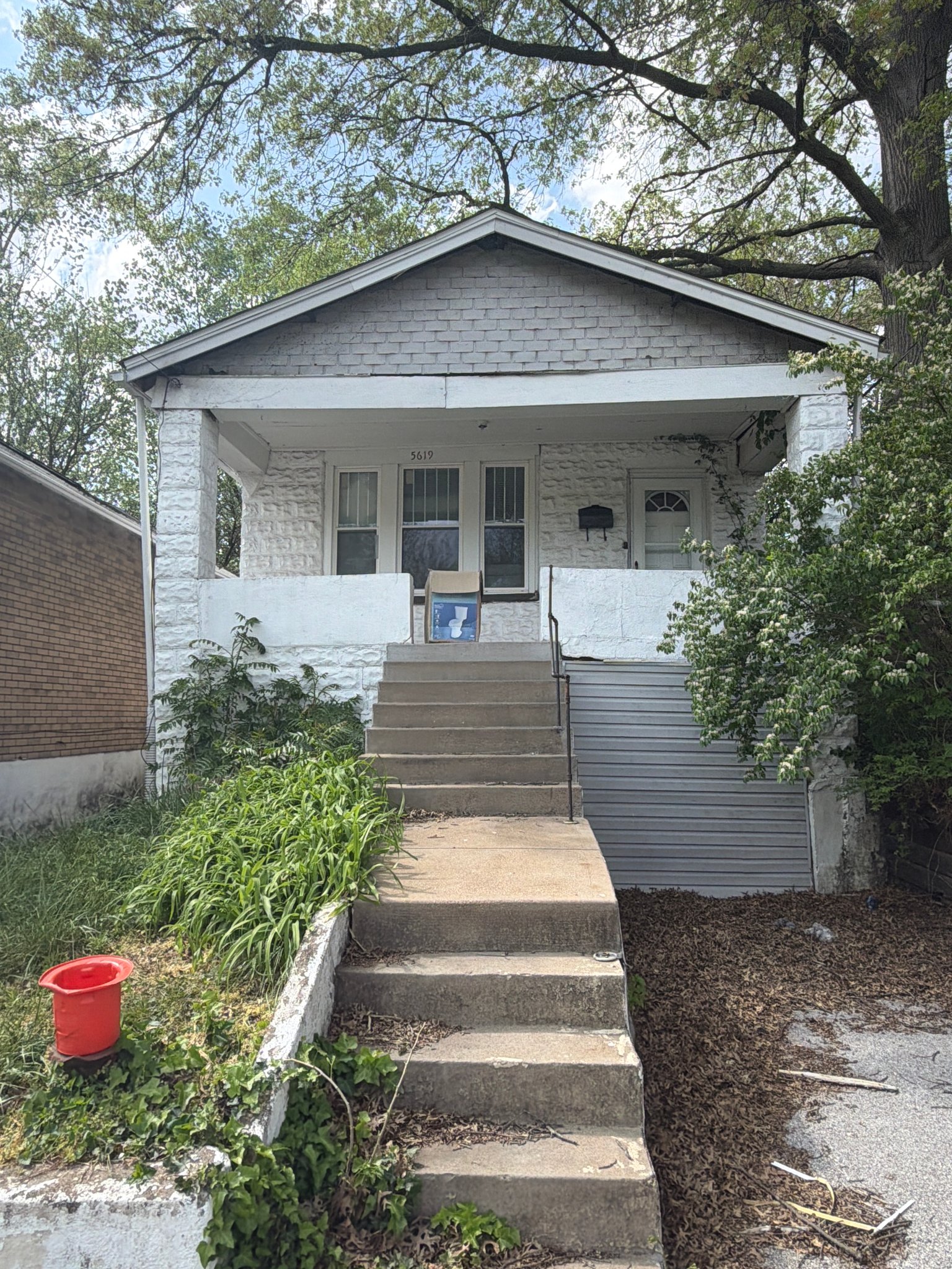St. Louis House: 5619 Janet Ave