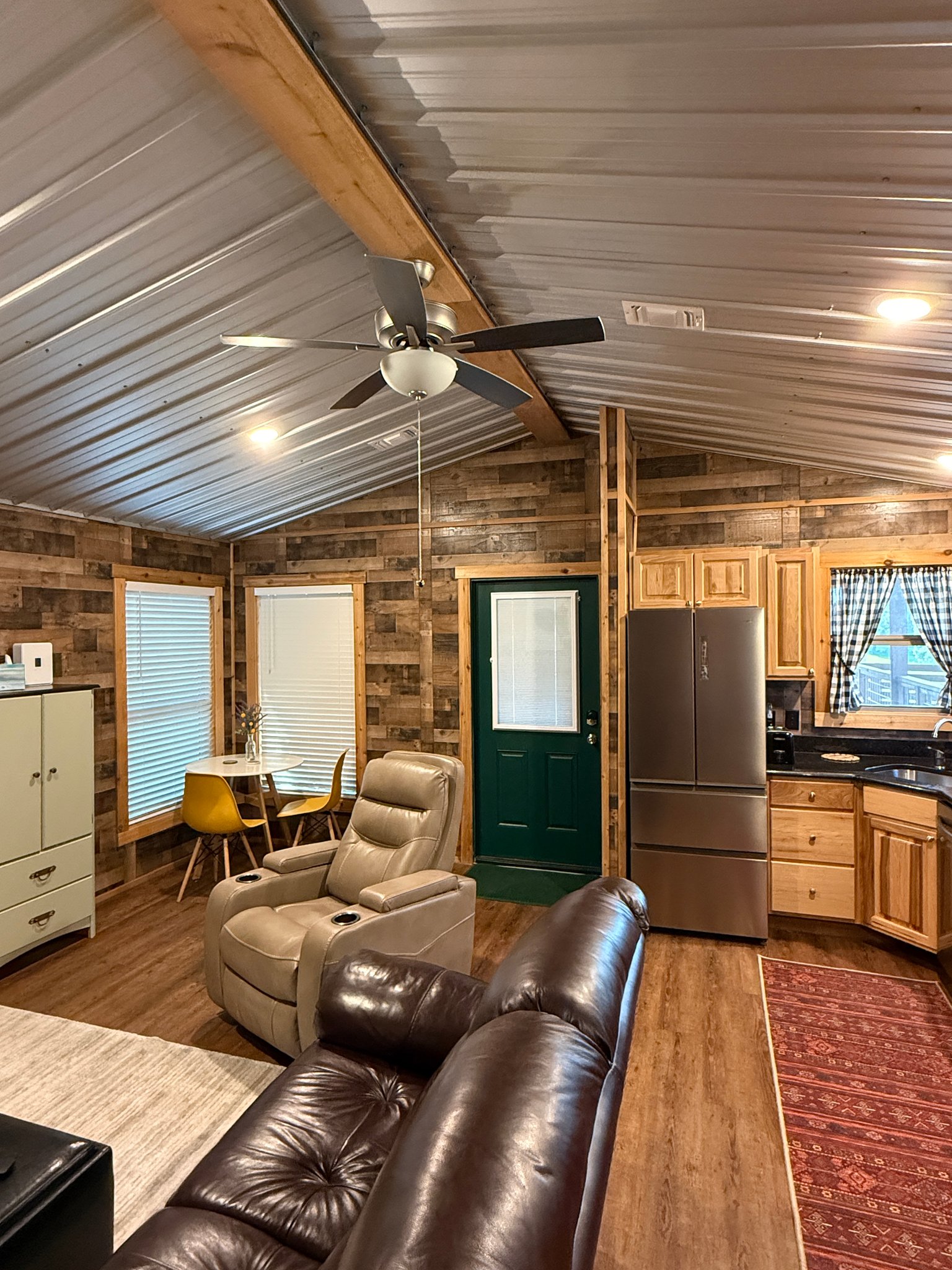 Dripping Springs House: 11135 W Cave Cir
