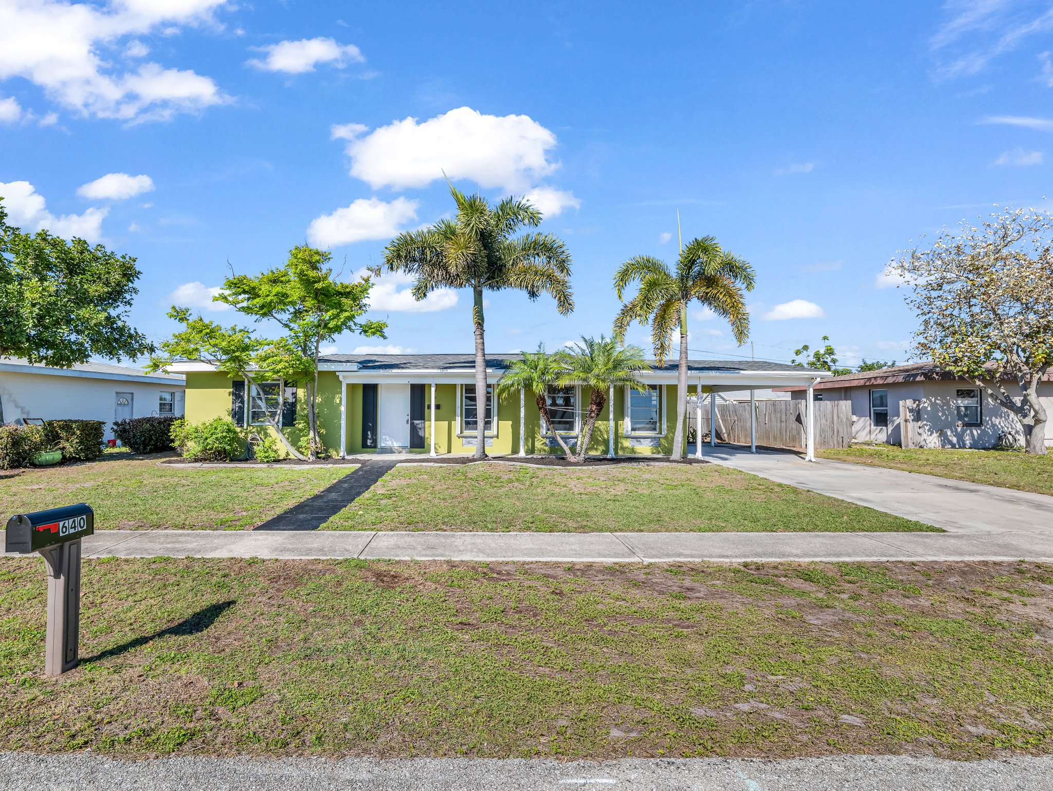 Port Charlotte House: 640 Dalton Blvd