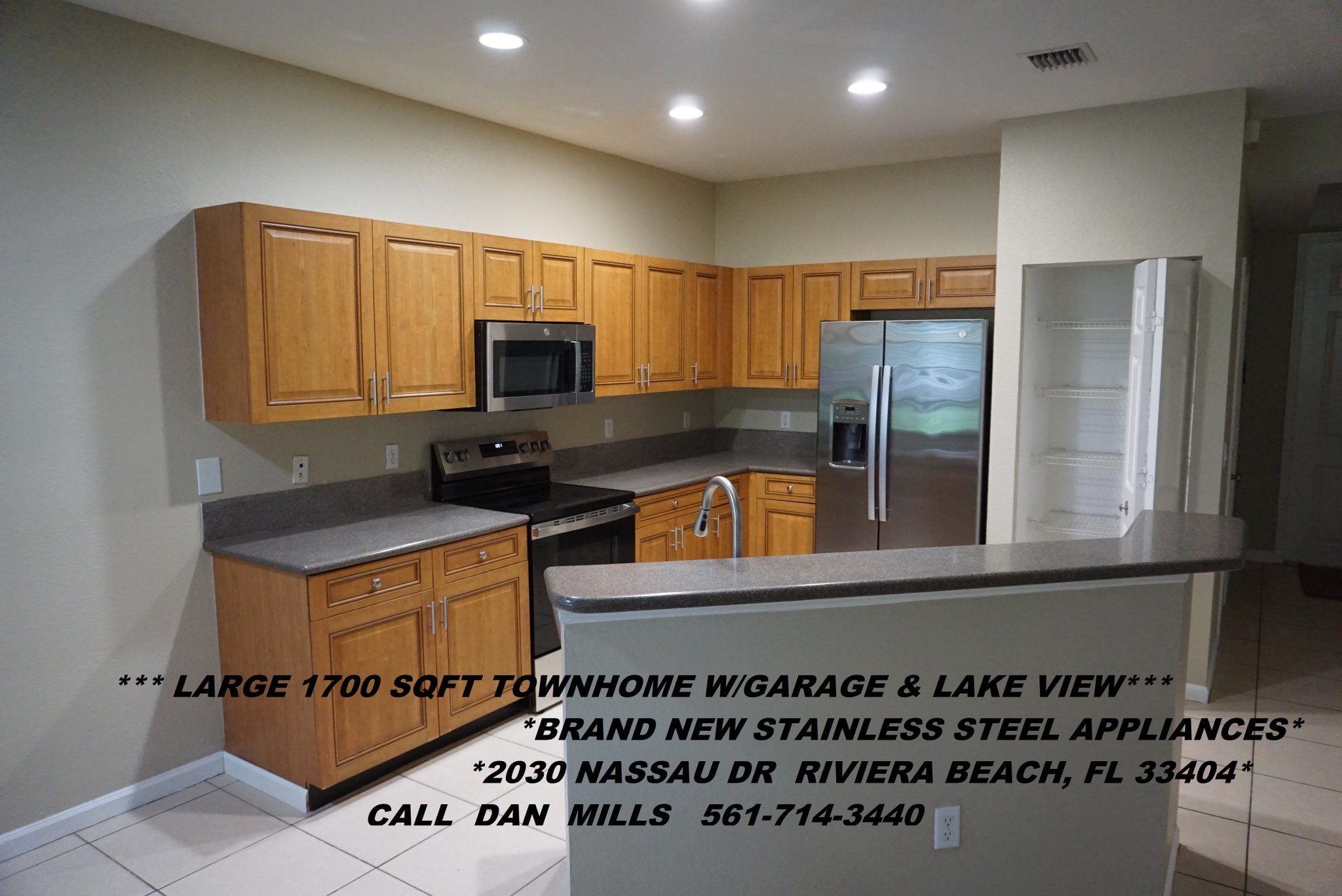 Riviera Beach Townhome: 2030 Nassau Dr
