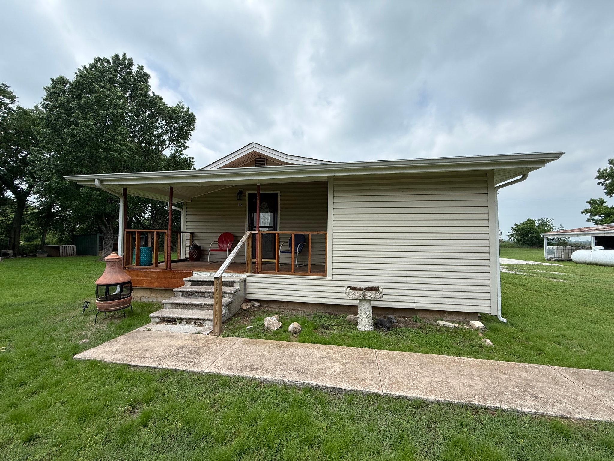 Wilson House: 52 Blossom Dr