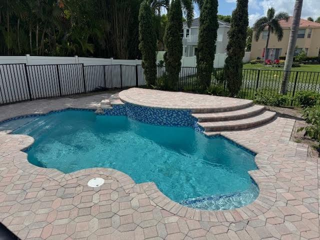 wellington House: 9638 Wolcott Place