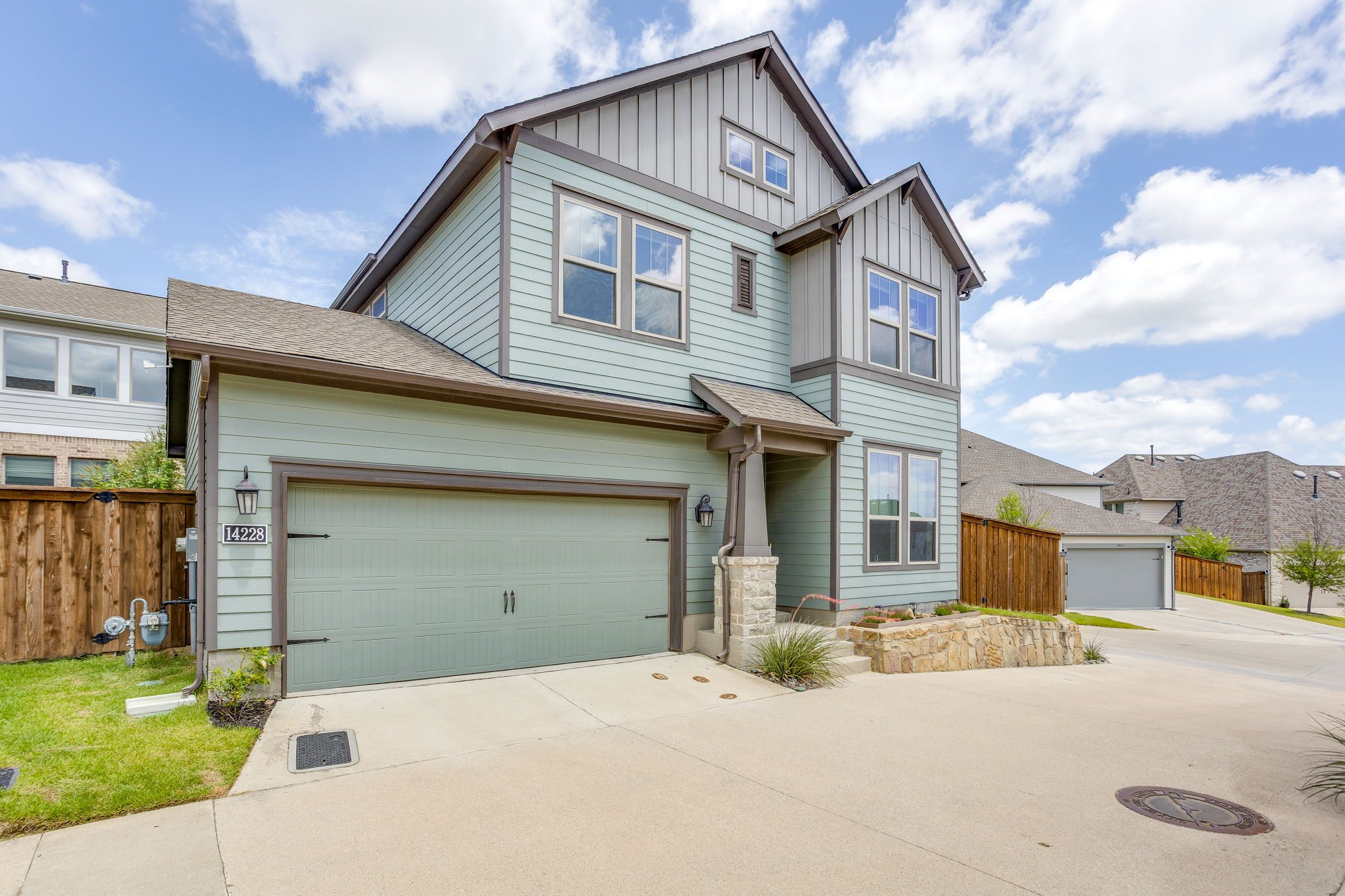 Aledo House: 14228 Walsh Ave