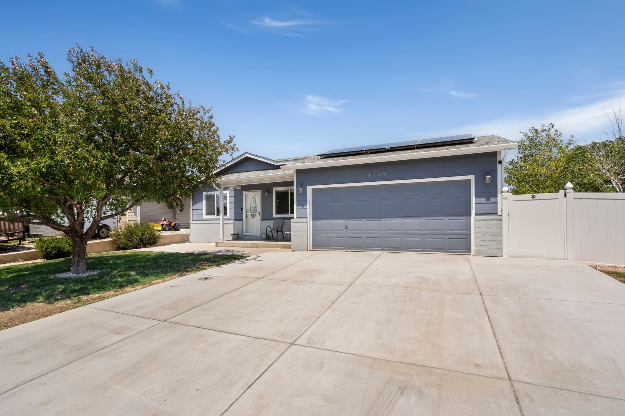 Wellington House: 4126 Hayes Ave