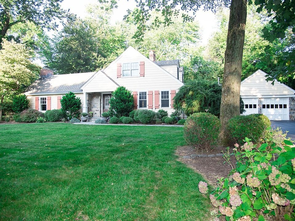 Norwalk House: 198 Wolfpit Ave