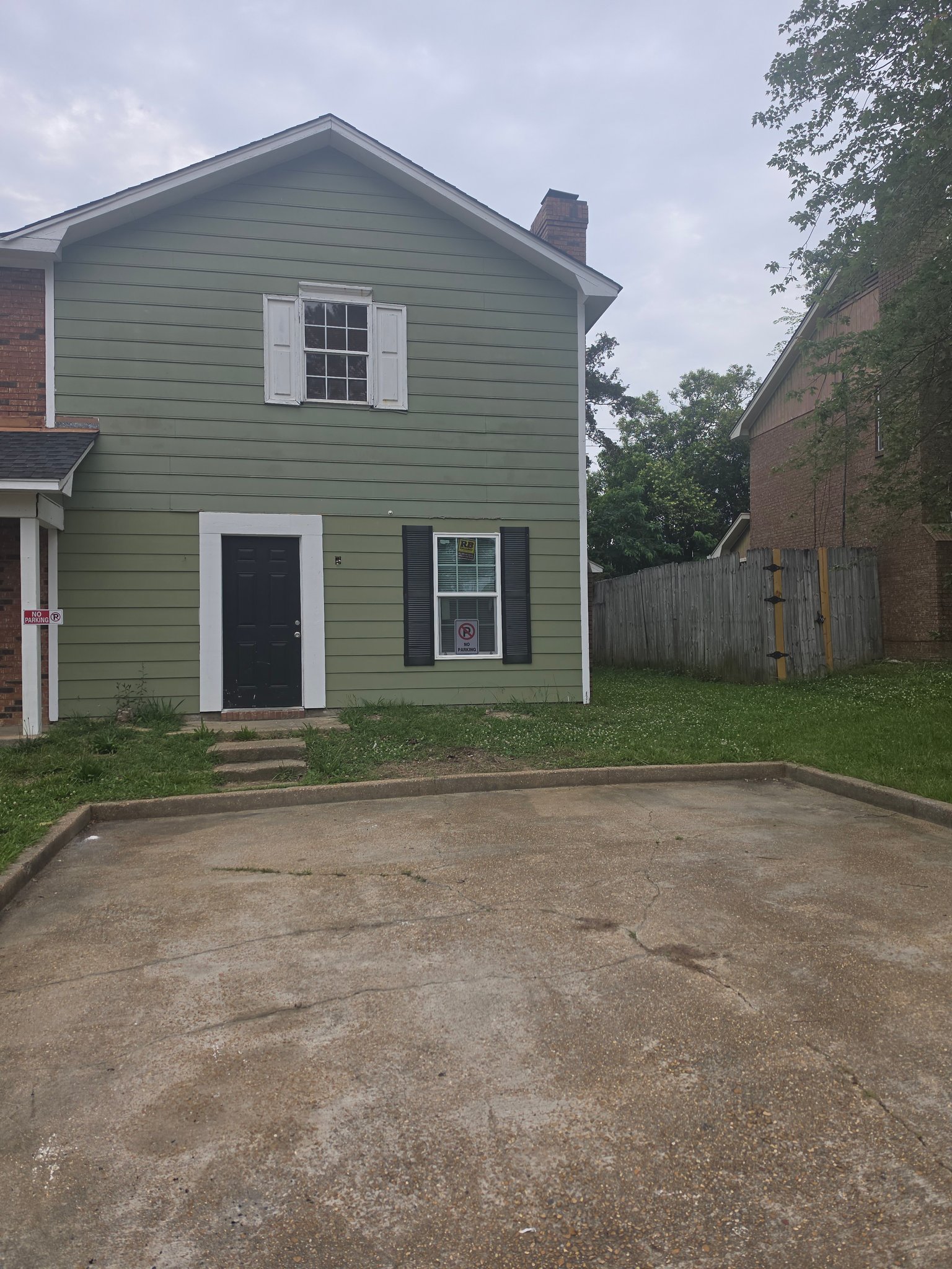 Jackson Multiplex: 1701/1702 Jamestown Way