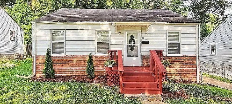 Ferguson House: 410 Averill Avenue