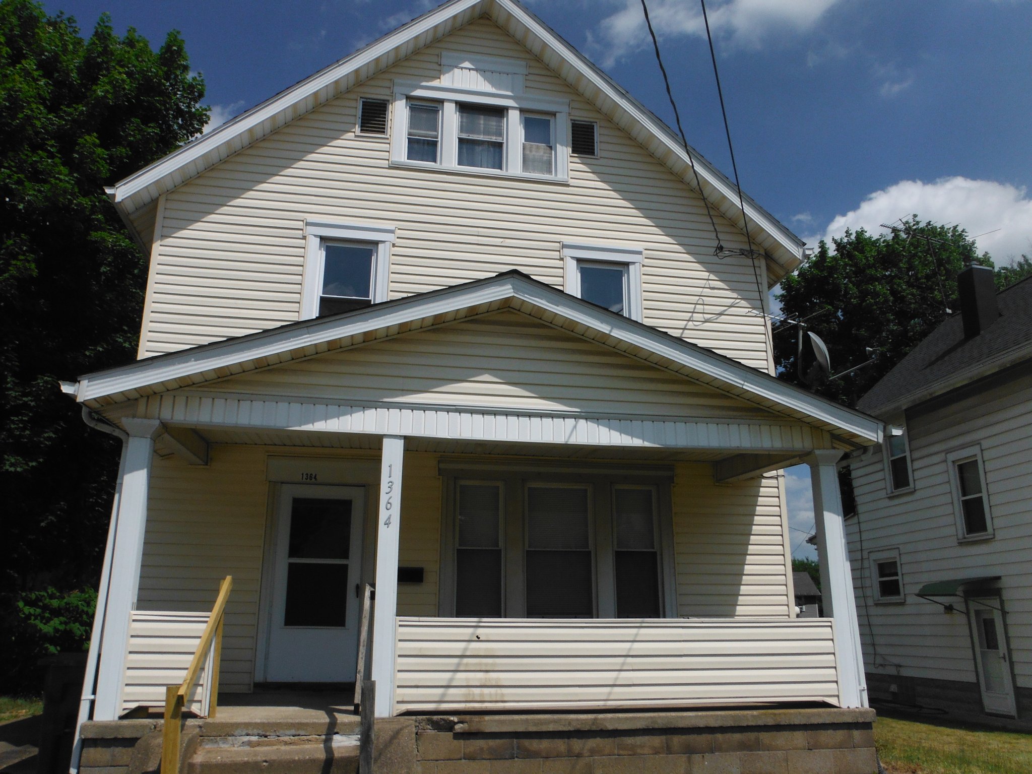 Canton House: 1364 Stark SW